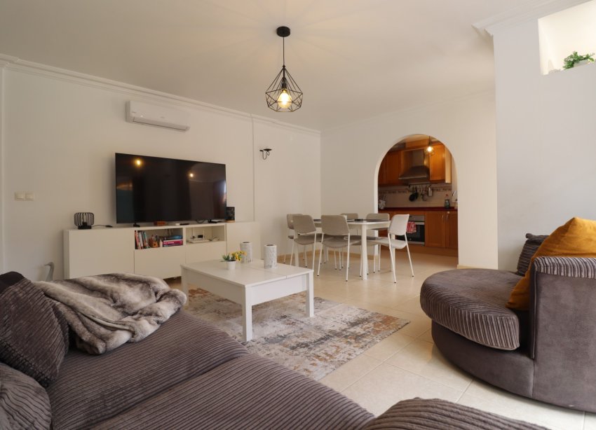 Reventa - Villa / Casa - Los Montesinos - La Herrada