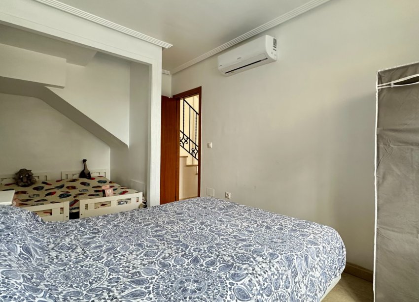 Reventa - Villa / Casa - Los Montesinos - La Herrada