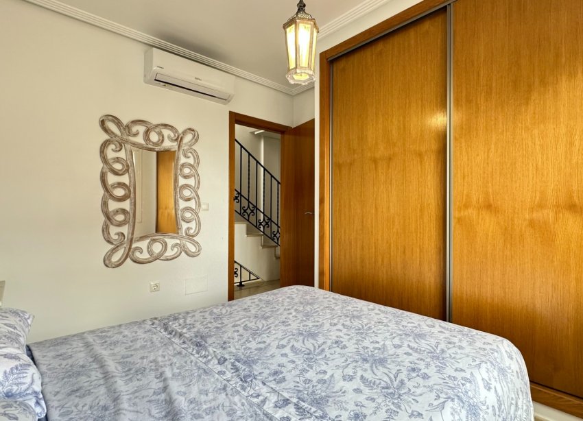 Reventa - Villa / Casa - Los Montesinos - La Herrada
