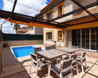 Reventa - Villa / Casa - Los Montesinos - La Herrada