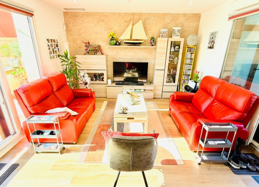 Reventa - Villa / Casa - Los Montesinos - La Herrada