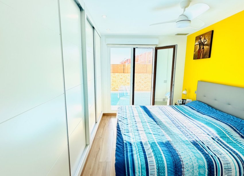 Reventa - Villa / Casa - Los Montesinos - La Herrada