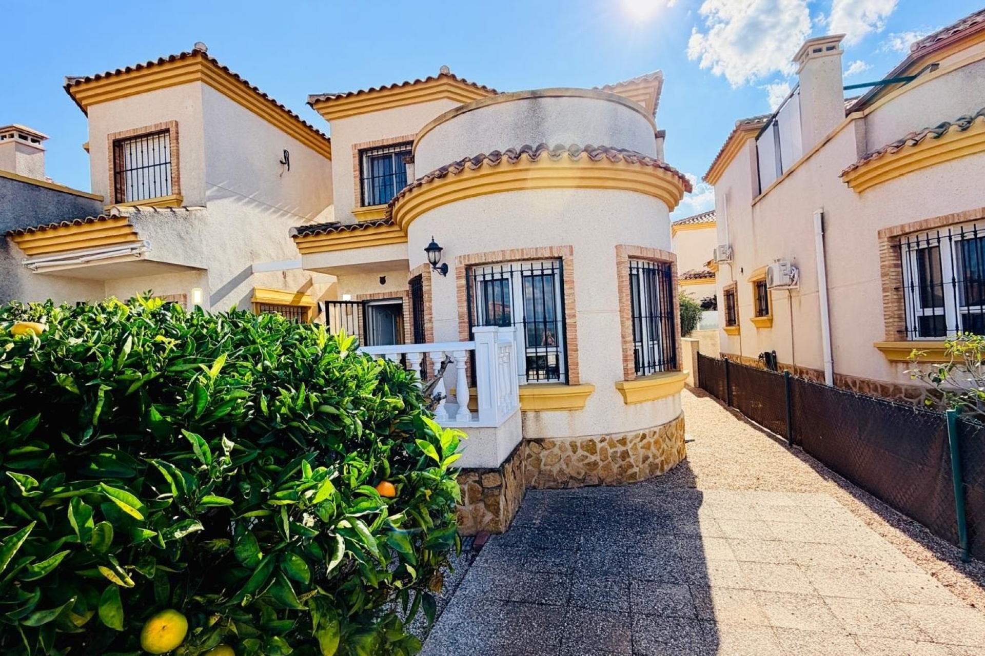 Reventa - Villa / Casa - Los Montesinos - La Herrada