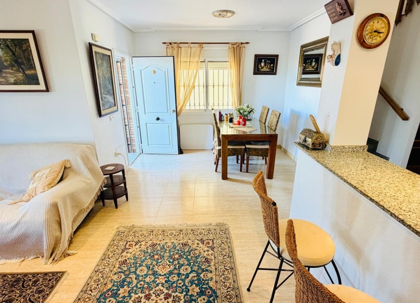 Reventa - Villa / Casa - Los Montesinos - La Herrada