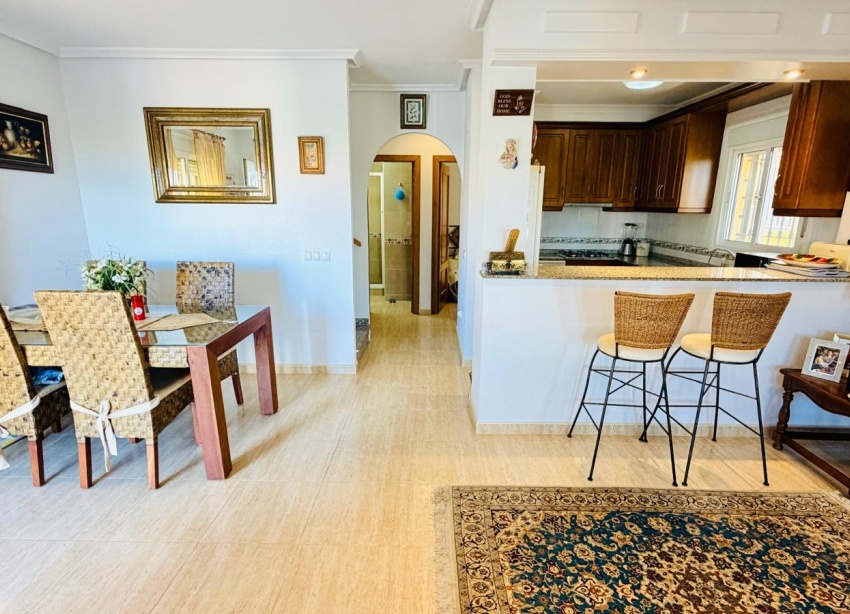 Reventa - Villa / Casa - Los Montesinos - La Herrada