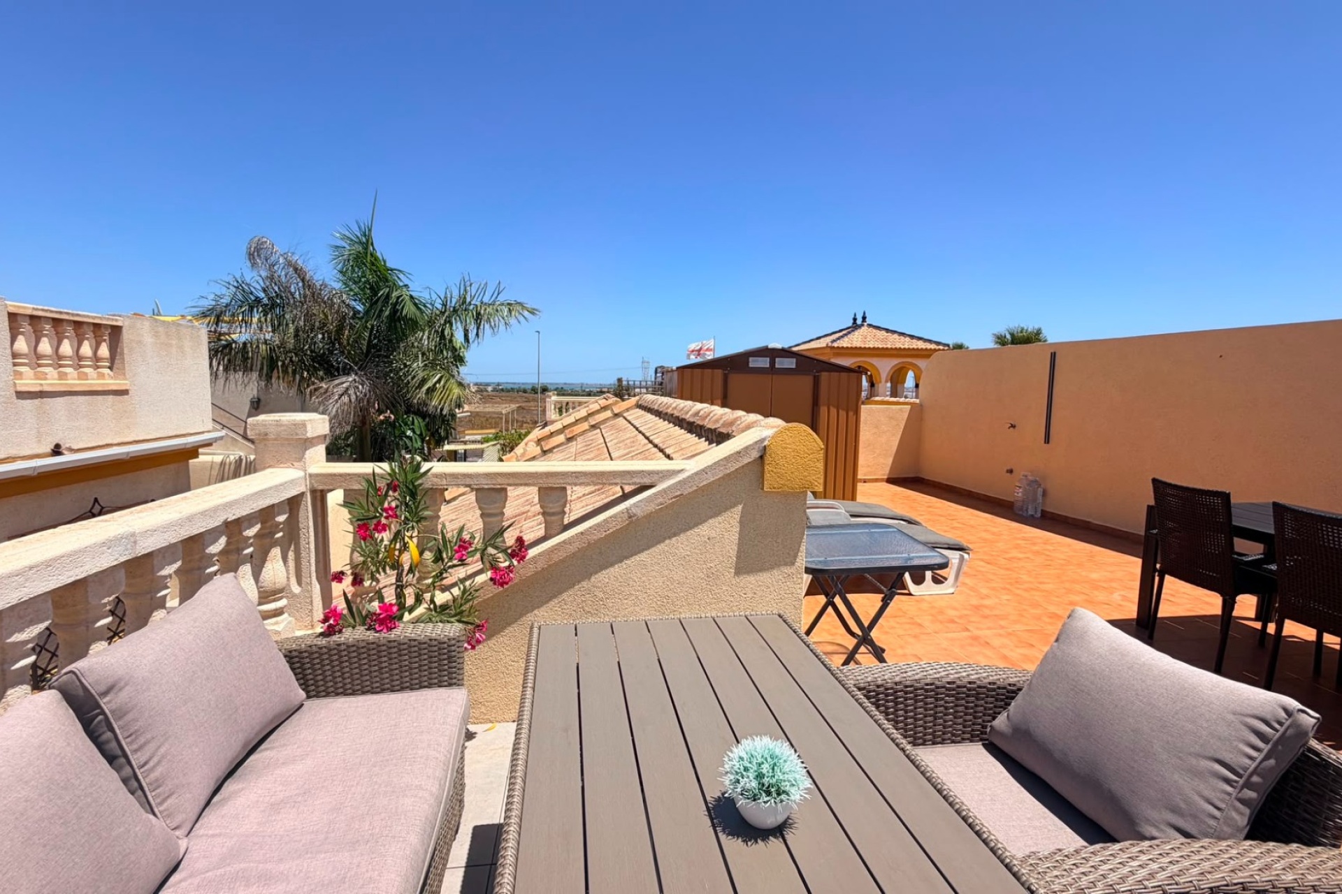 Reventa - Villa / Casa - Los Montesinos - Urbanizacion montesol