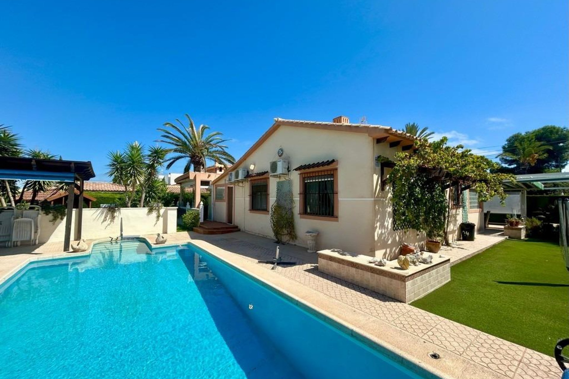 Reventa - Villa / Casa - Orihuela Costa - Agua Marina