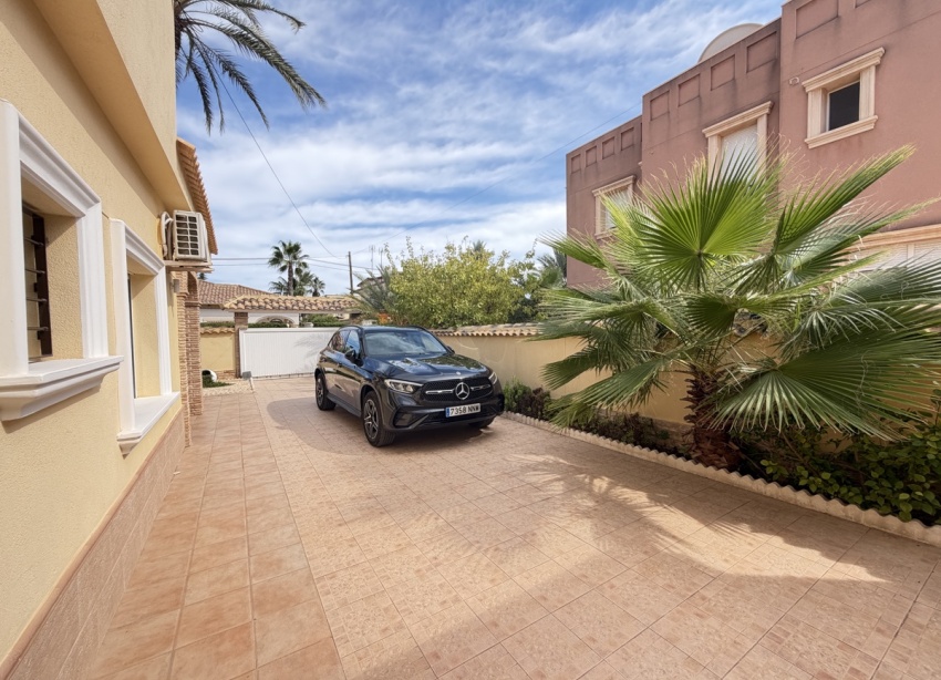 Reventa - Villa / Casa - Orihuela Costa - Cabo Roig