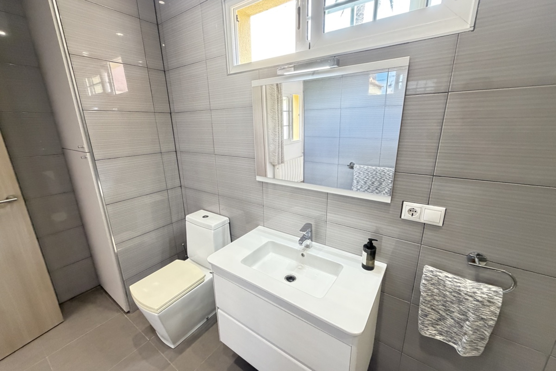 Reventa - Villa / Casa - Orihuela Costa - Cabo Roig
