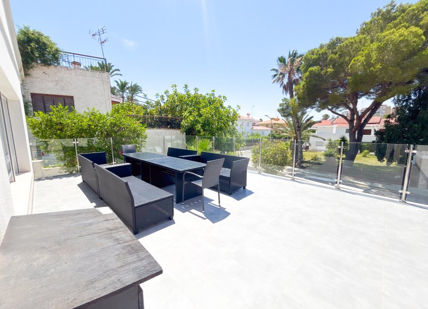 Reventa - Villa / Casa - Orihuela Costa - Dehesa de campoamor