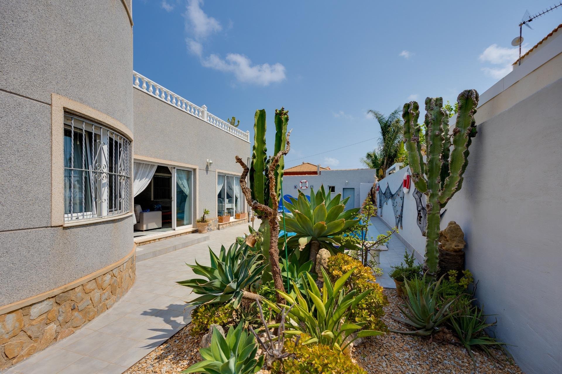 Reventa - Villa / Casa - Orihuela Costa - La Regia