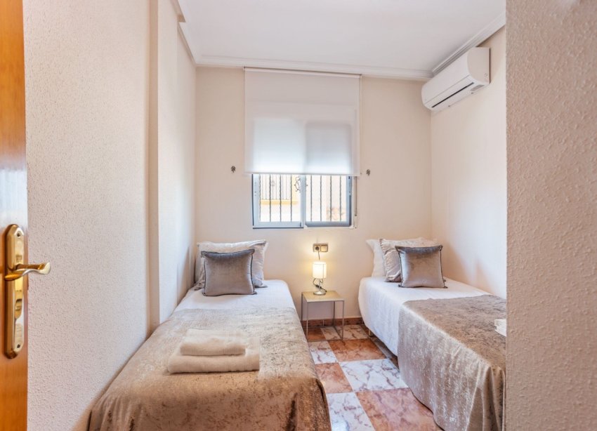 Reventa - Villa / Casa - Orihuela Costa - La Regia