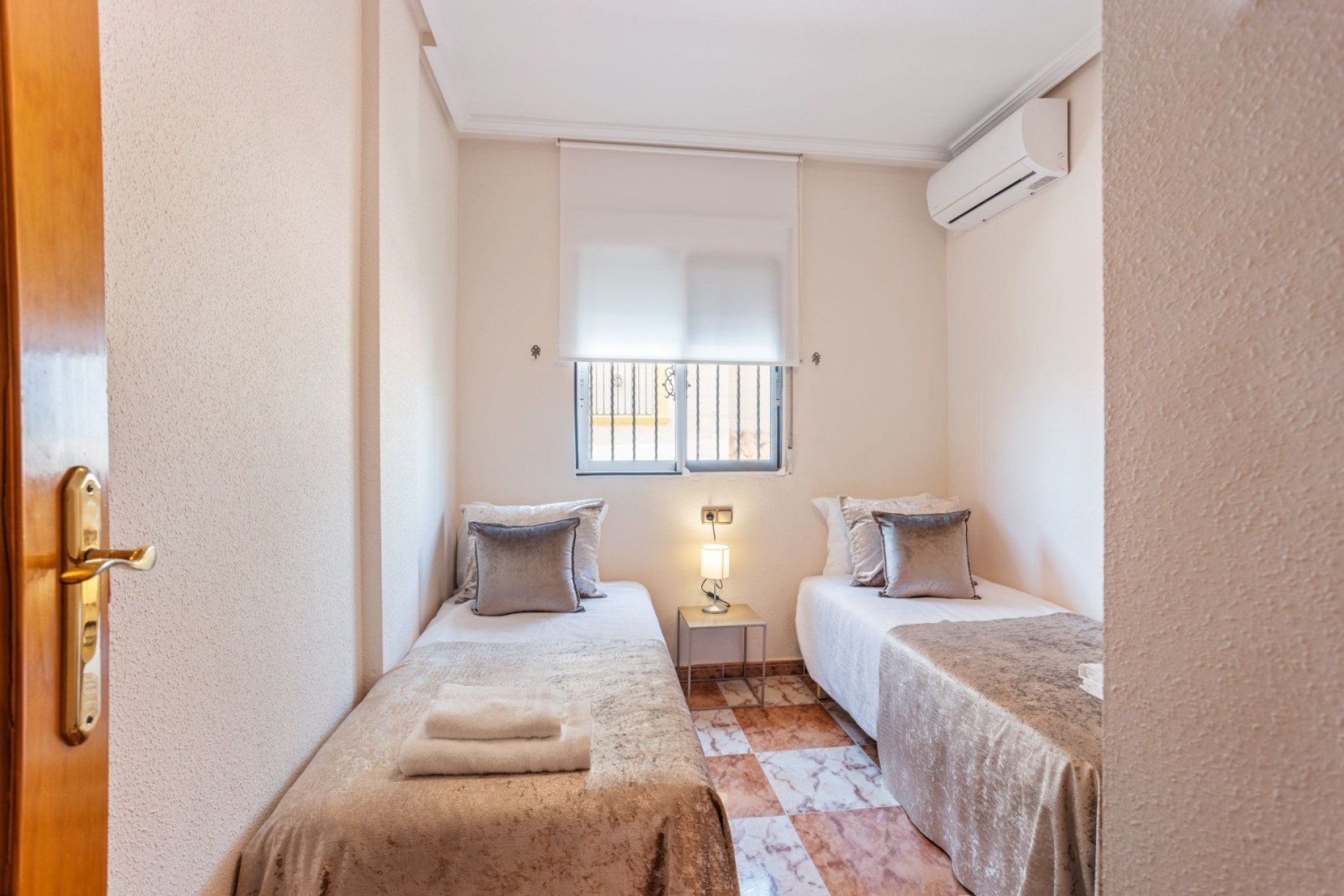 Reventa - Villa / Casa - Orihuela Costa - La Regia