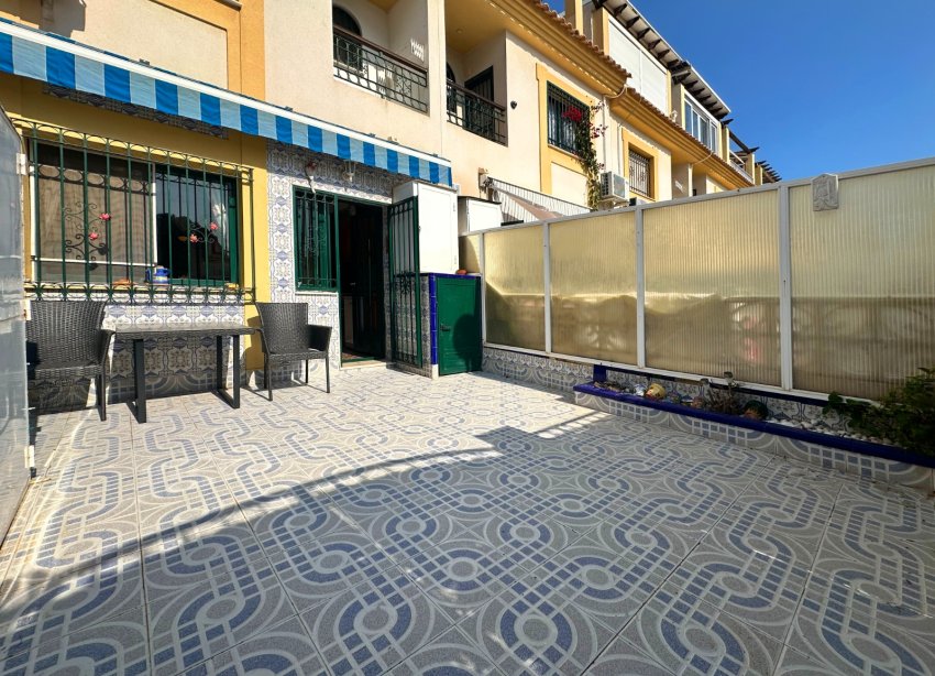 Reventa - Villa / Casa - Orihuela Costa - La Zenia