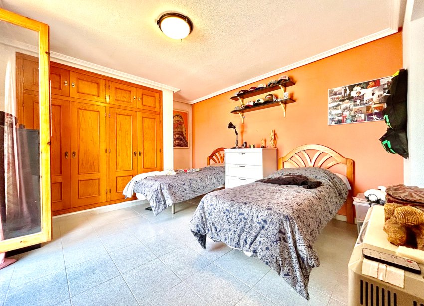 Reventa - Villa / Casa - Orihuela Costa - La Zenia