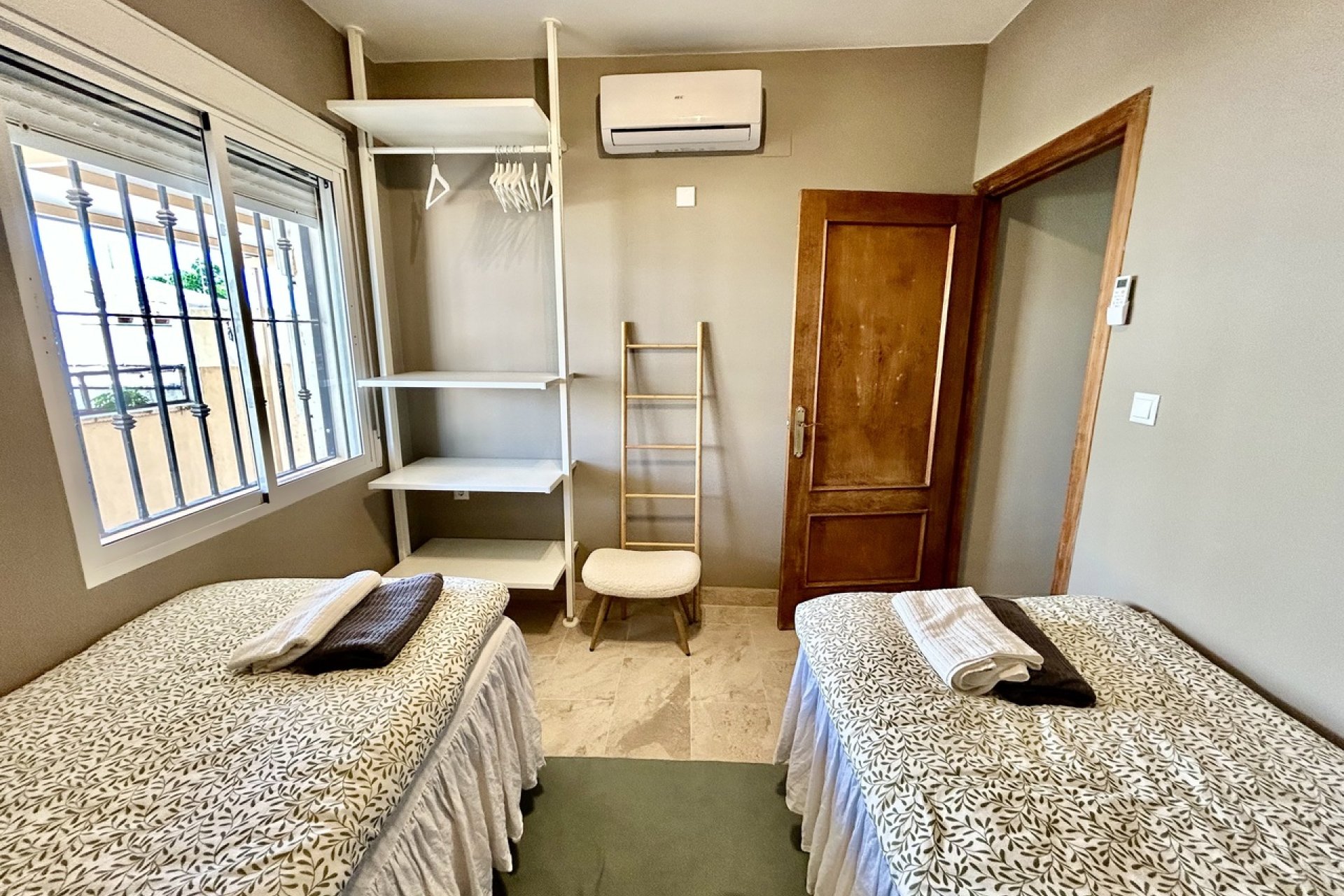 Reventa - Villa / Casa - Orihuela Costa - La Zenia