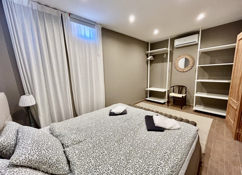 Reventa - Villa / Casa - Orihuela Costa - La Zenia