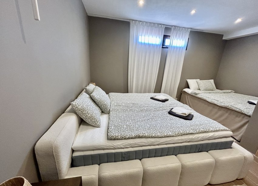 Reventa - Villa / Casa - Orihuela Costa - La Zenia