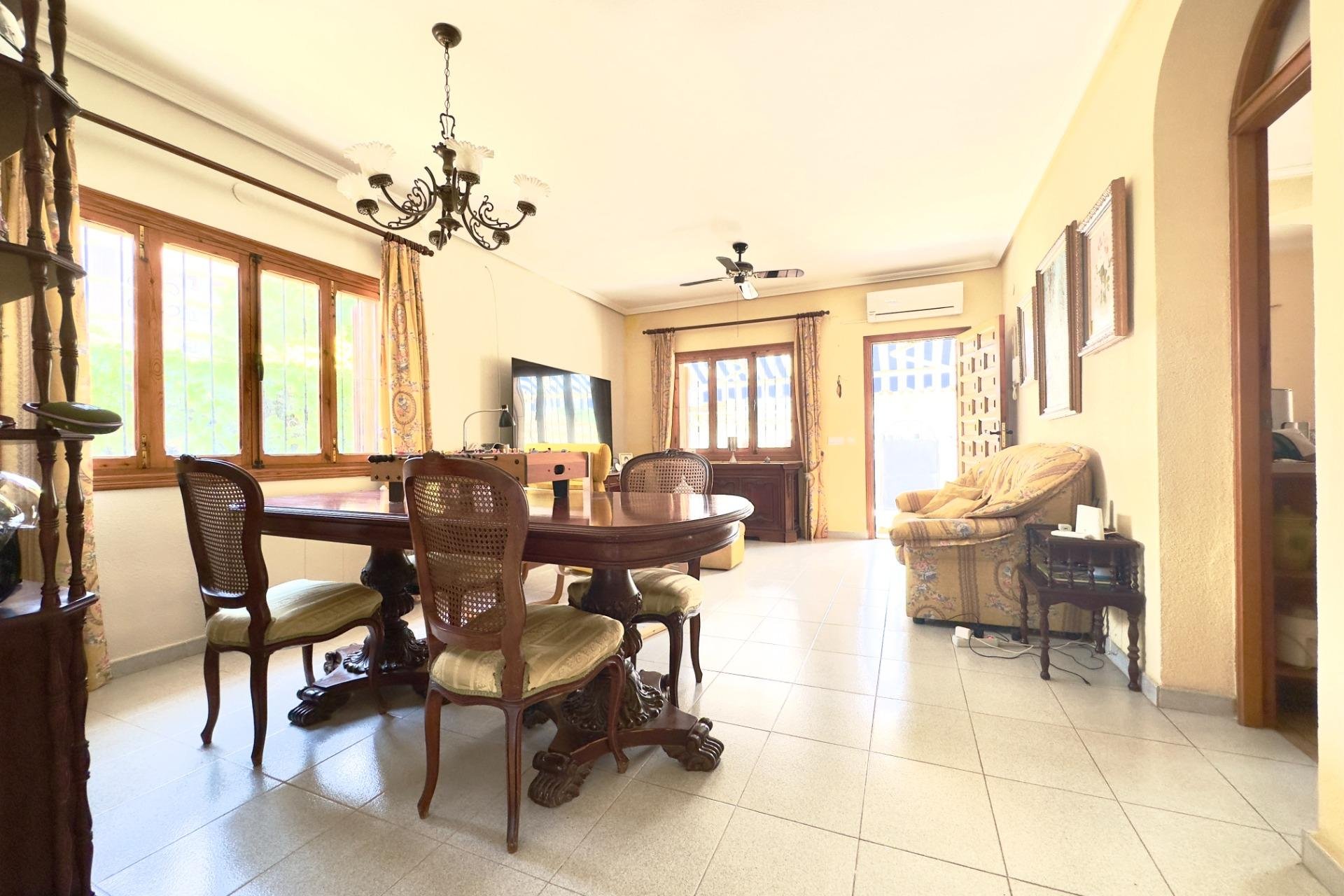 Reventa - Villa / Casa - Orihuela Costa - La Zenia