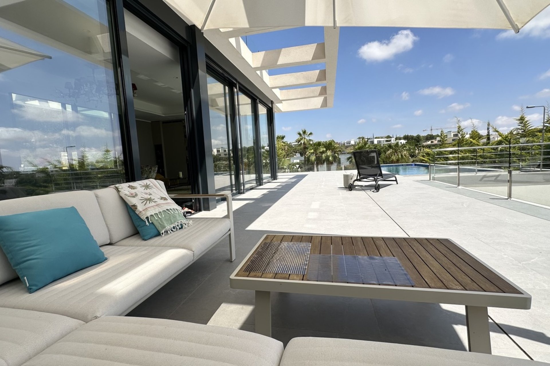 Reventa - Villa / Casa - Orihuela Costa - Las Colinas Golf