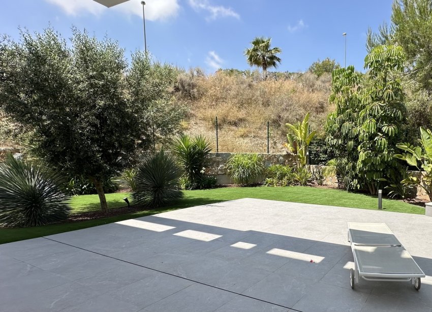 Reventa - Villa / Casa - Orihuela Costa - Las Colinas Golf