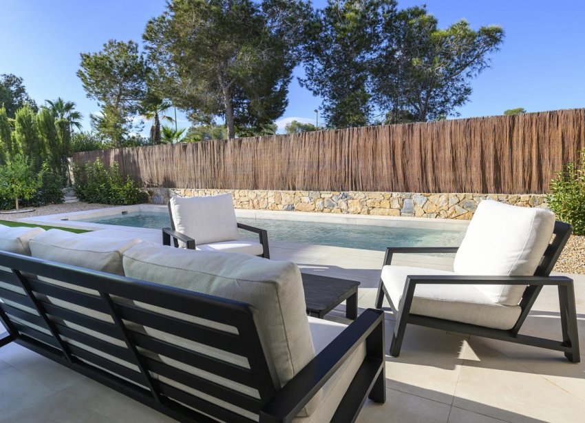 Reventa - Villa / Casa - Orihuela Costa - Las Colinas Golf