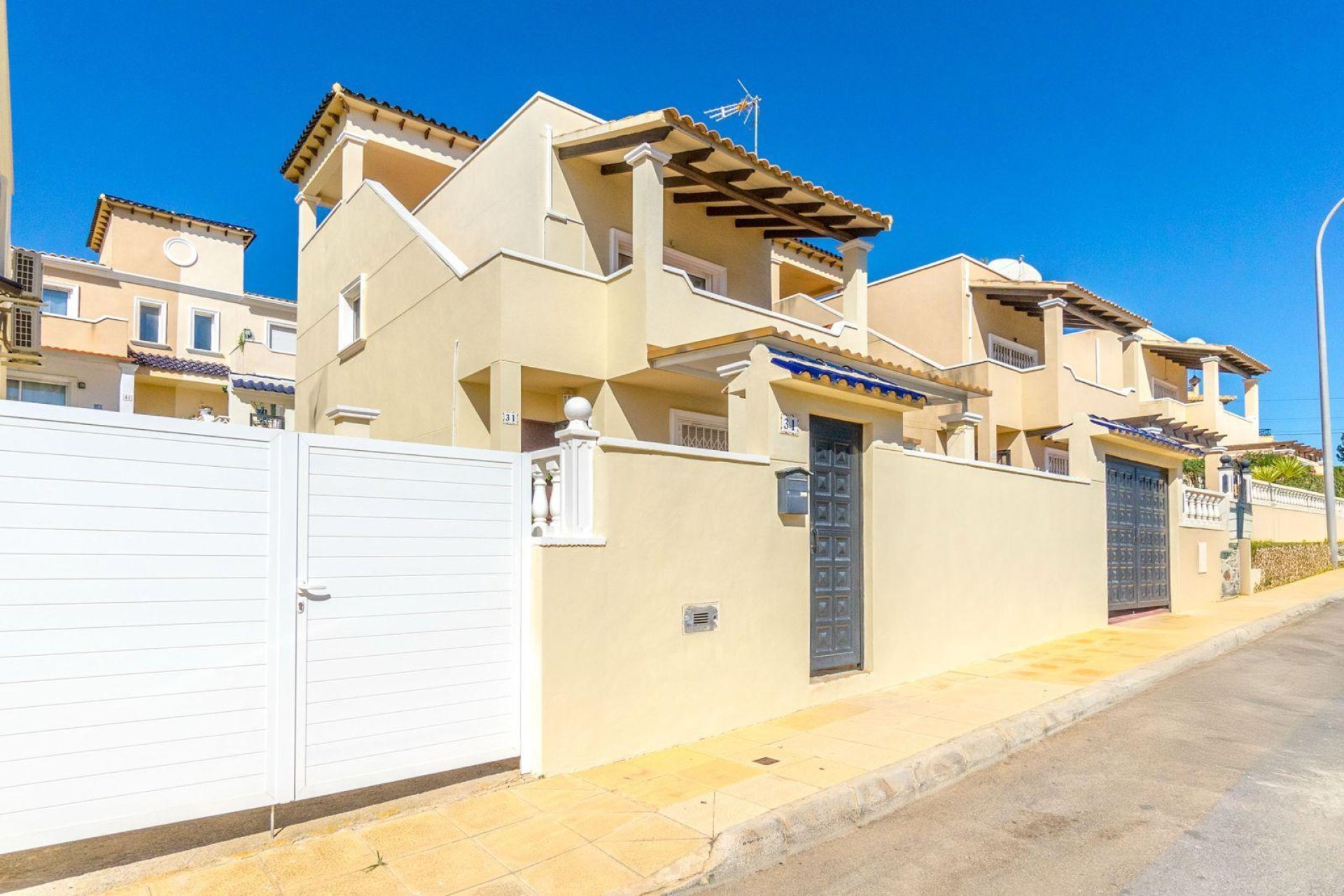 Reventa - Villa / Casa - Orihuela Costa - Las Filipinas