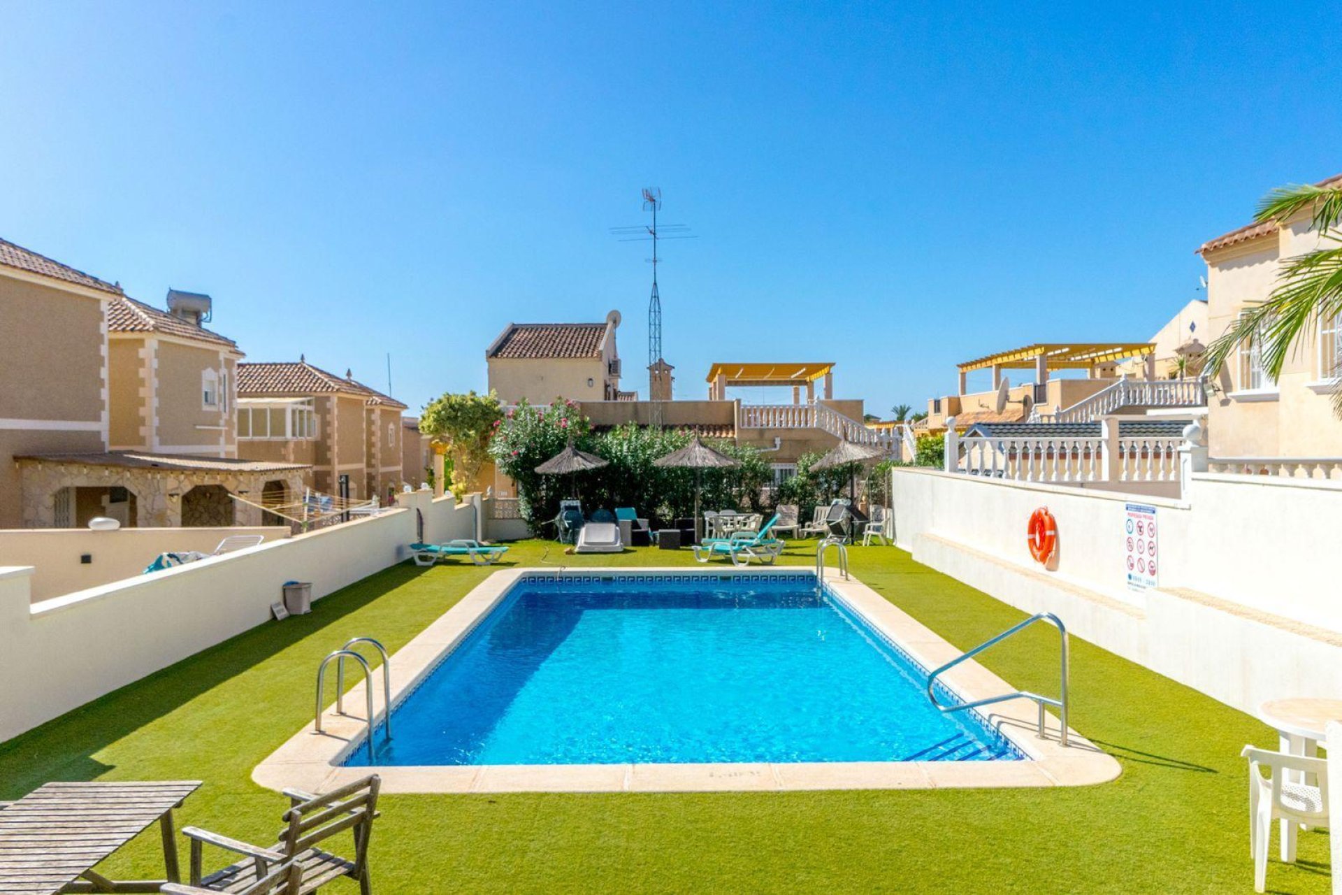 Reventa - Villa / Casa - Orihuela Costa - Las Filipinas