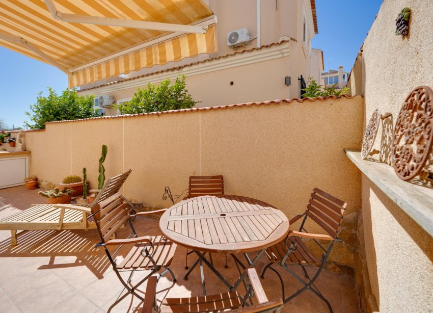 Reventa - Villa / Casa - Orihuela Costa - Lomas de Don Juan