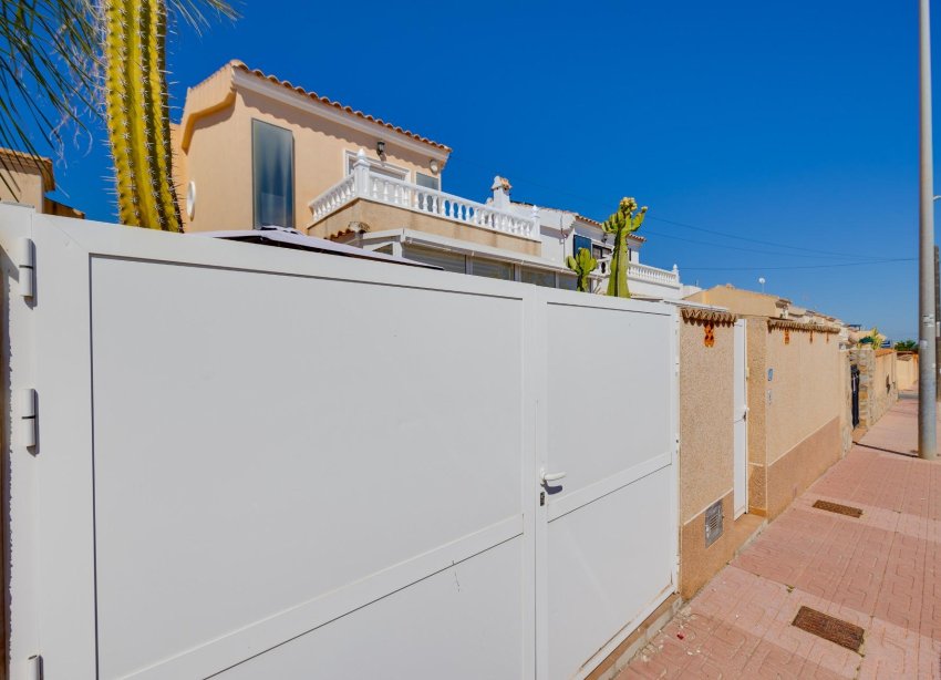 Reventa - Villa / Casa - Orihuela Costa - Lomas de Don Juan