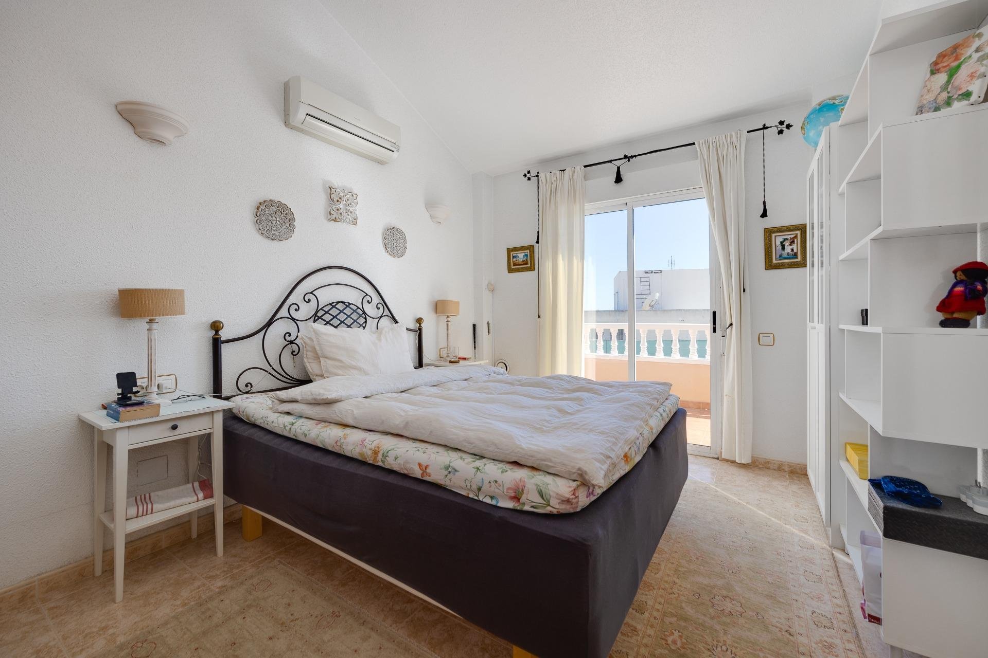 Reventa - Villa / Casa - Orihuela Costa - Lomas de Don Juan