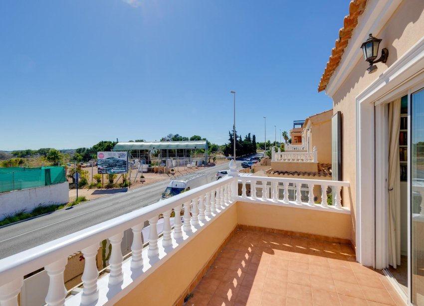 Reventa - Villa / Casa - Orihuela Costa - Lomas de Don Juan