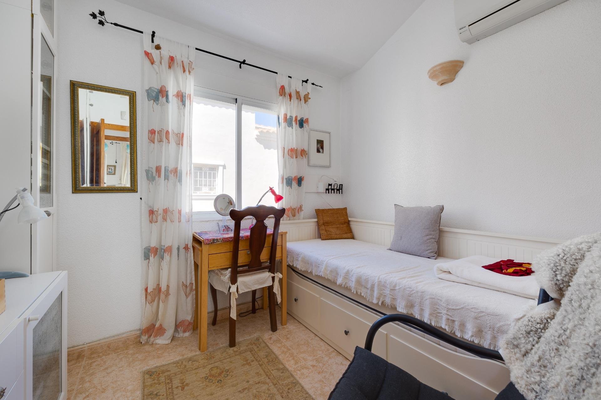 Reventa - Villa / Casa - Orihuela Costa - Lomas de Don Juan