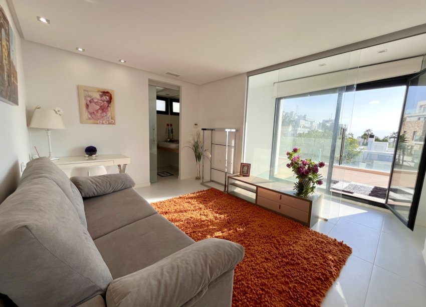 Reventa - Villa / Casa - Orihuela Costa - Los Dolses