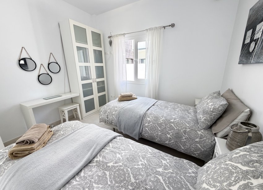 Reventa - Villa / Casa - Orihuela Costa - Mil Palmeras