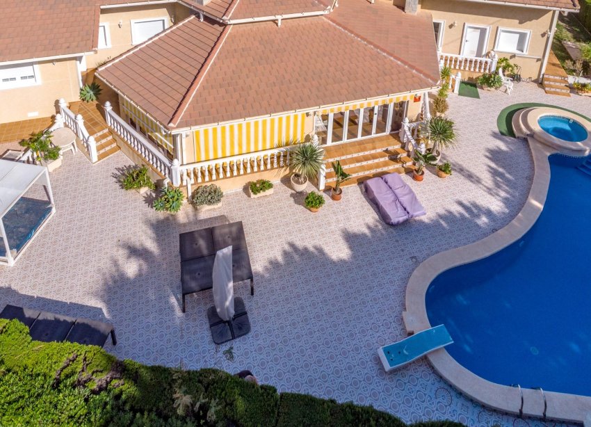 Reventa - Villa / Casa - Orihuela Costa - MUY CERCA DE LA PLAYA