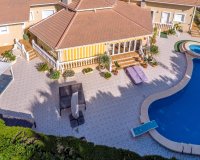 Reventa - Villa / Casa - Orihuela Costa - MUY CERCA DE LA PLAYA