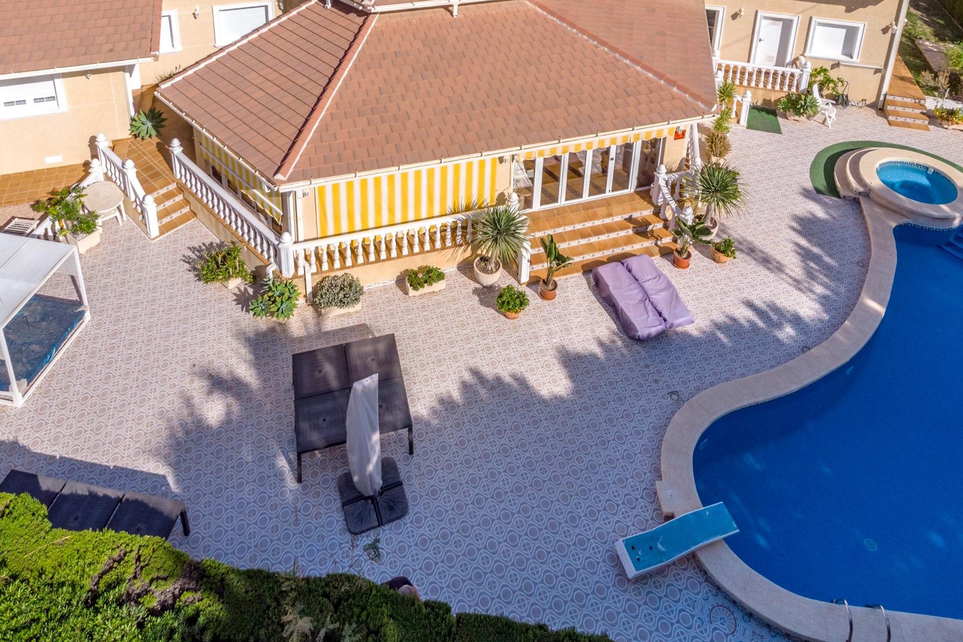 Reventa - Villa / Casa - Orihuela Costa - MUY CERCA DE LA PLAYA