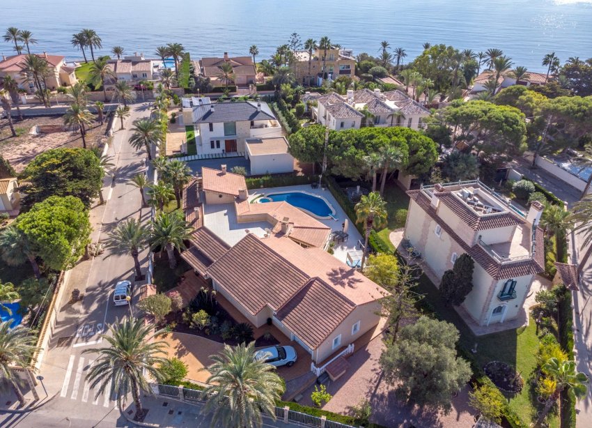 Reventa - Villa / Casa - Orihuela Costa - MUY CERCA DE LA PLAYA
