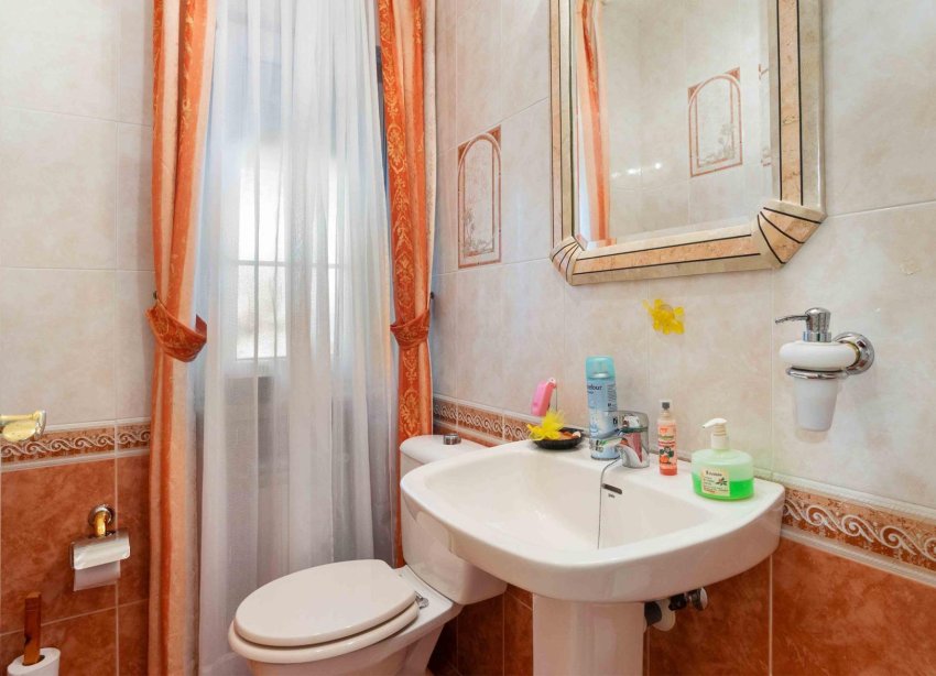 Reventa - Villa / Casa - Orihuela Costa - MUY CERCA DE LA PLAYA