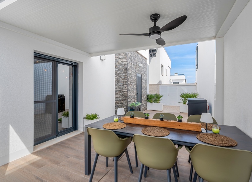 Reventa - Villa / Casa - Orihuela Costa - Orihuela