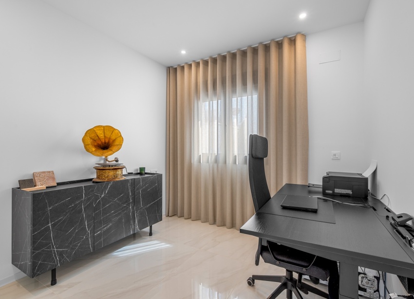 Reventa - Villa / Casa - Orihuela Costa - Orihuela