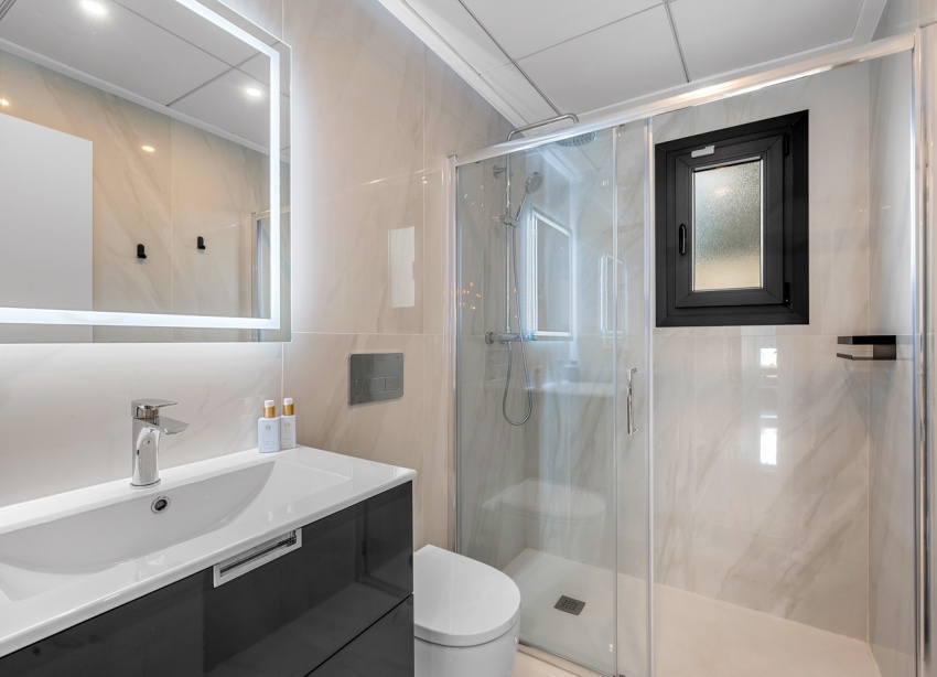 Reventa - Villa / Casa - Orihuela Costa - Orihuela