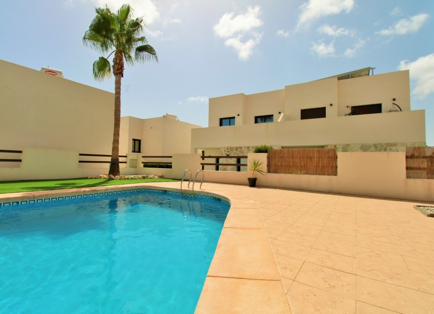 Reventa - Villa / Casa - Orihuela Costa - PAU 8
