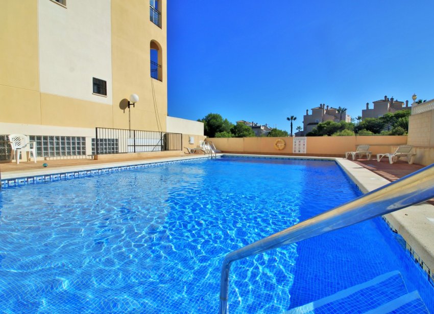 Reventa - Villa / Casa - Orihuela Costa - Playa Flamenca