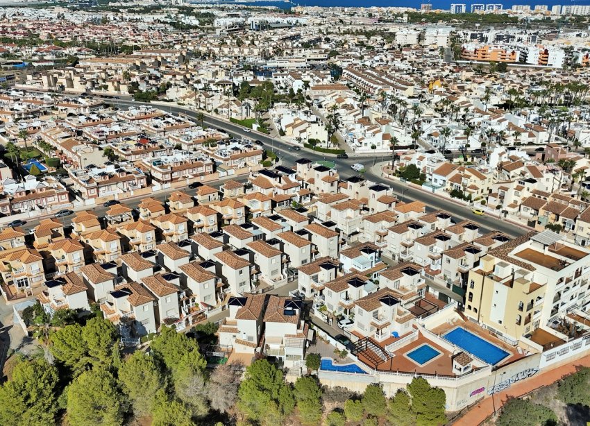 Reventa - Villa / Casa - Orihuela Costa - Playa Flamenca