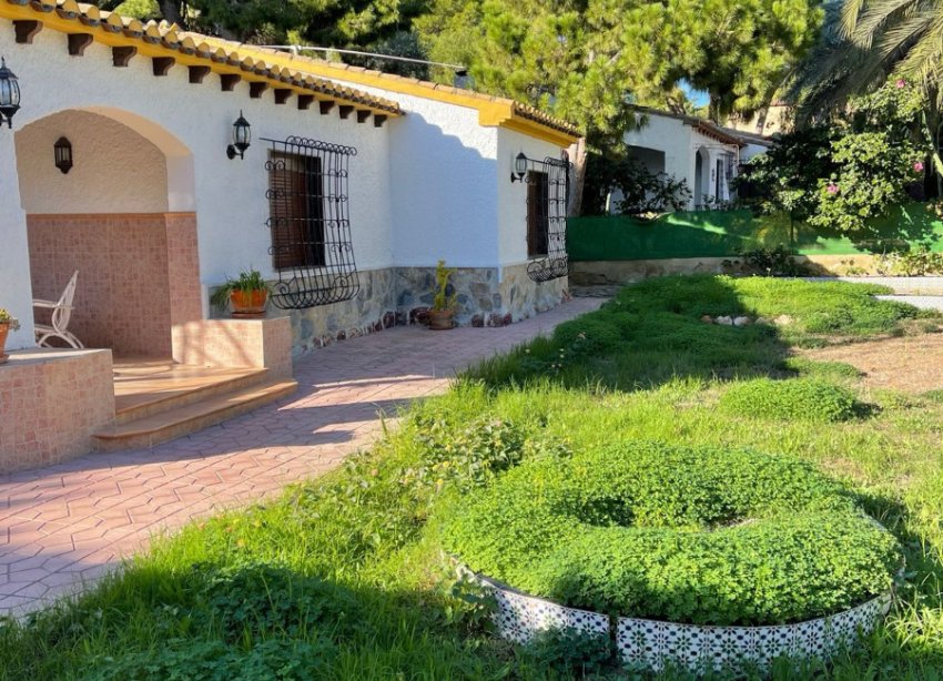 Reventa - Villa / Casa - Orihuela Costa - Punta Prima