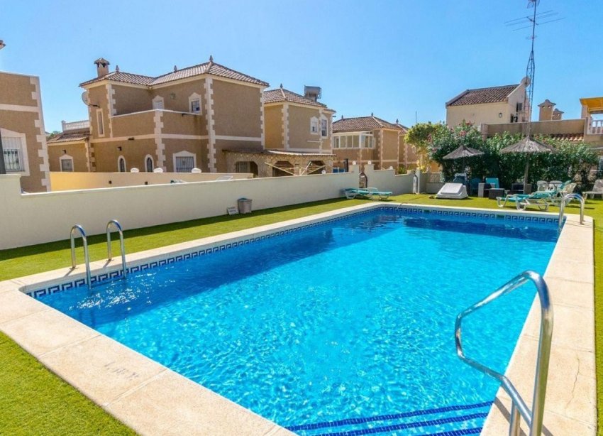 Reventa - Villa / Casa - Orihuela Costa - Villamartín