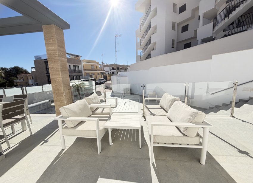Reventa - Villa / Casa - Orihuela Costa - Villamartín