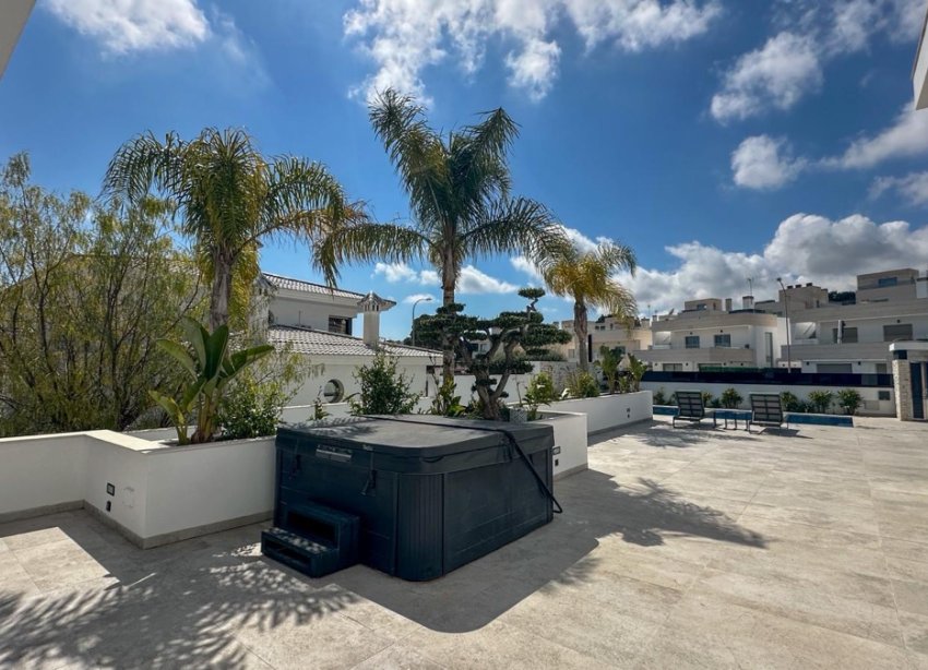 Reventa - Villa / Casa - Orihuela Costa - Villamartín
